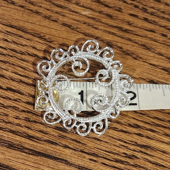 Vintage Sarah Coventry "Silvery Mist" Openwork Brooch Pin 2" EUC - Picture 2 of 4